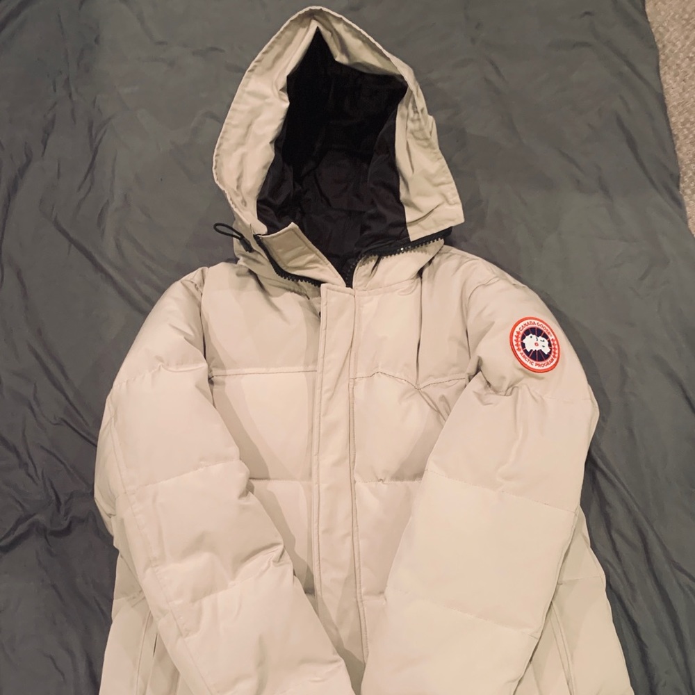 Canada Goose Macmillan Parka Men’s Size Large